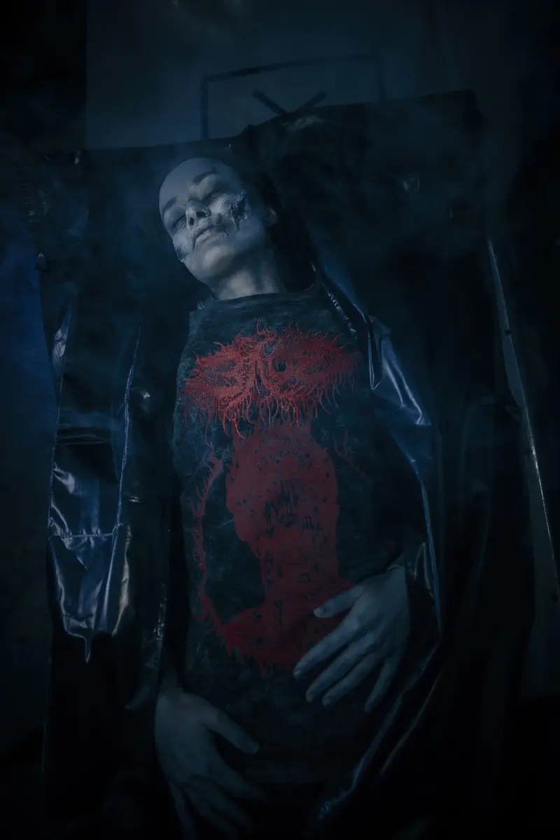 Злая вышивка