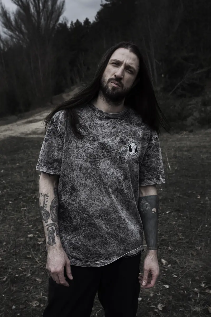 Всенижний - серый мрамор